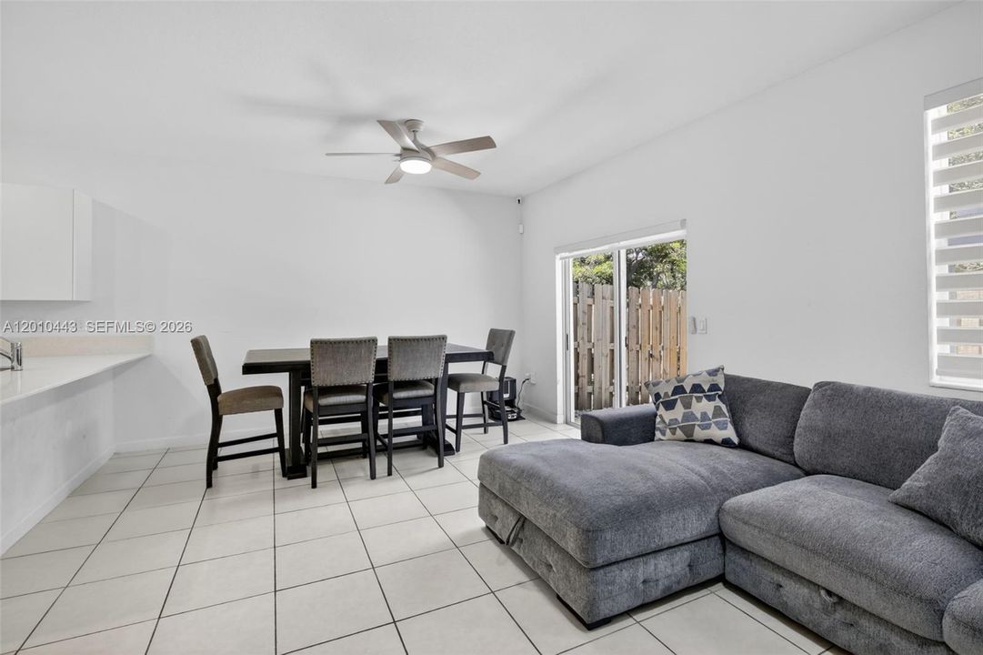 For Sale: $469,900 (3 beds, 2 baths, 1636 Square Feet)