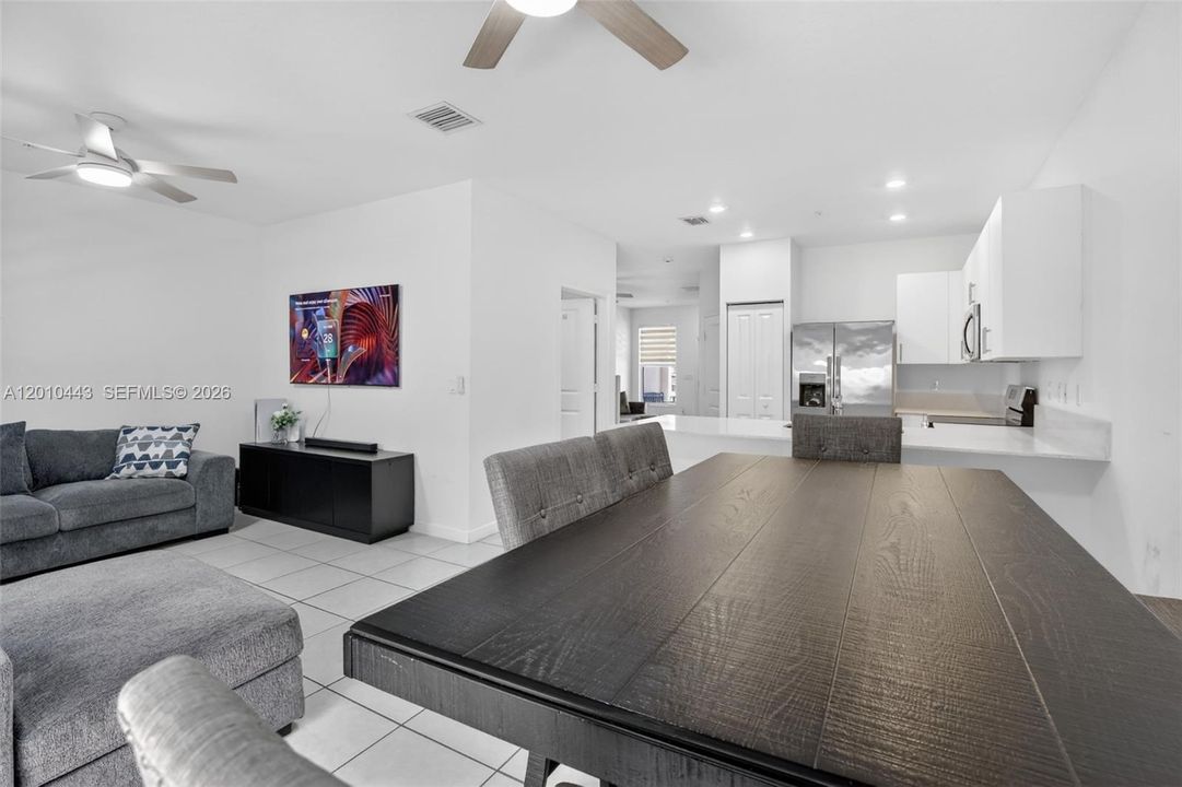 For Sale: $469,900 (3 beds, 2 baths, 1636 Square Feet)