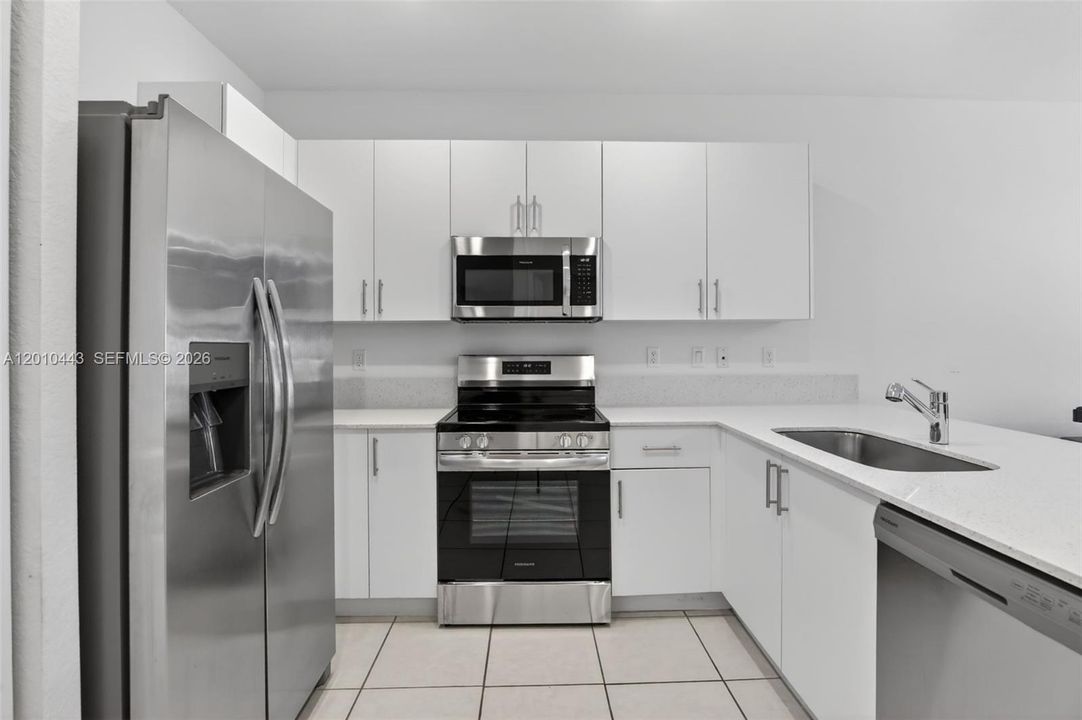 For Sale: $469,900 (3 beds, 2 baths, 1636 Square Feet)