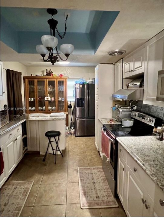 En Venta: $345,000 (4 camas, 2 baños, 1400 Pies cuadrados)