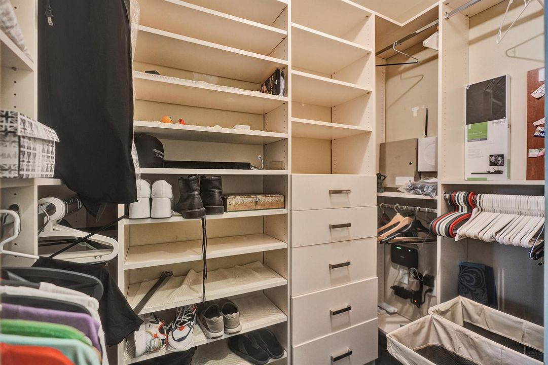 Custom closet