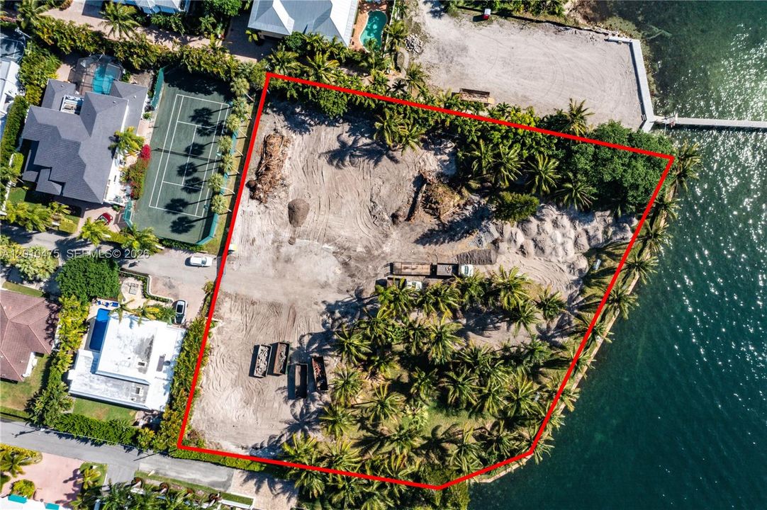 待售: $45,000,000 (1.52 acres)