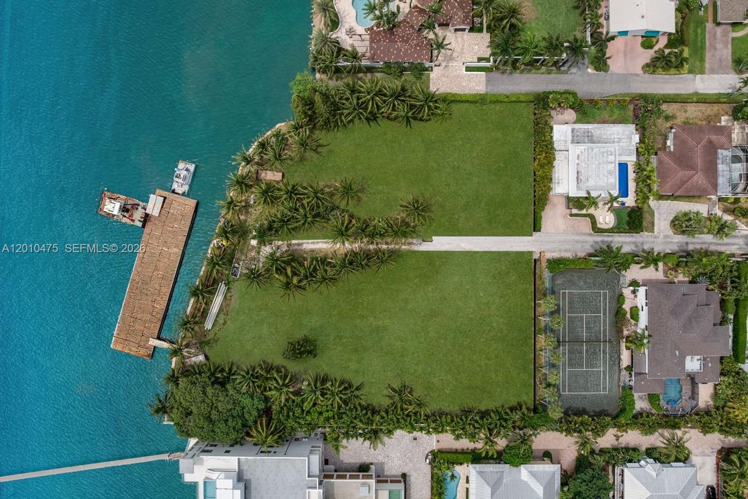 待售: $45,000,000 (1.52 acres)