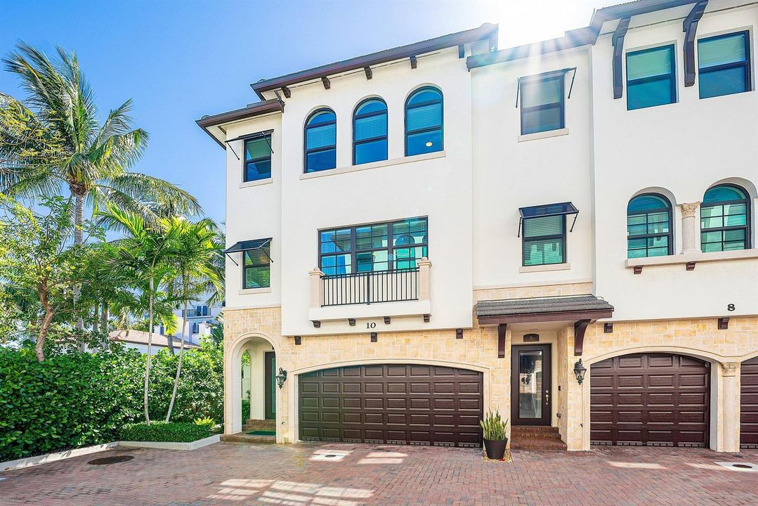 002-10WindwardLane-BoyntonBeach-FL-33435