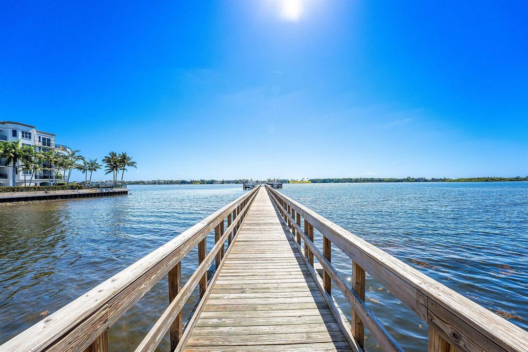 Dock