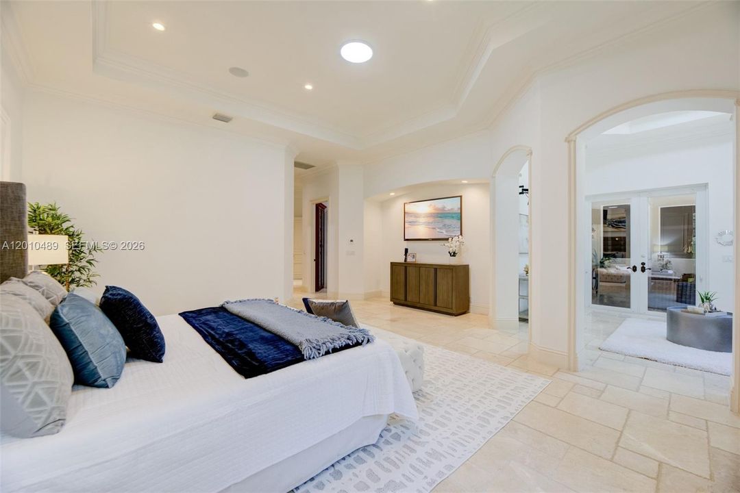 For Sale: $4,999,999 (6 beds, 6 baths, 6258 Square Feet)