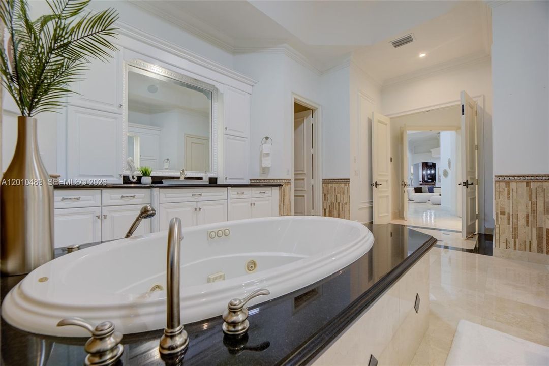 For Sale: $4,999,999 (6 beds, 6 baths, 6258 Square Feet)