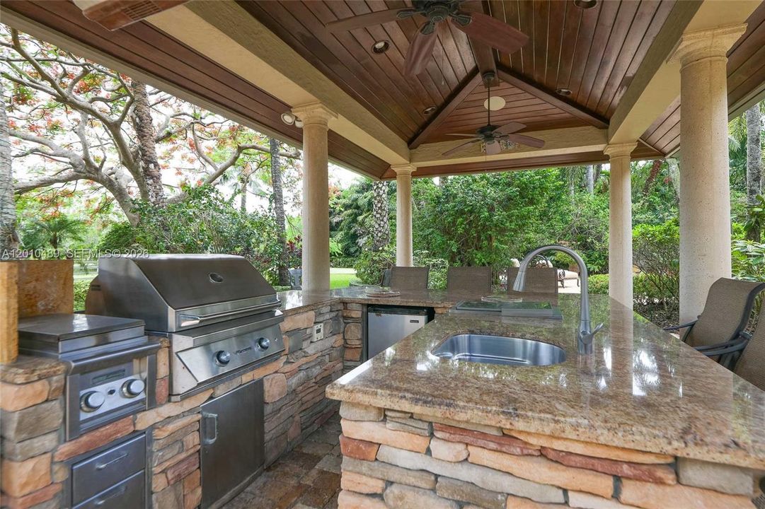 For Sale: $4,999,999 (6 beds, 6 baths, 6258 Square Feet)