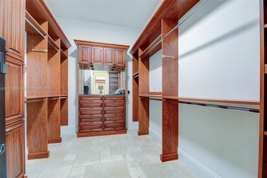 For Sale: $4,999,999 (6 beds, 6 baths, 6258 Square Feet)