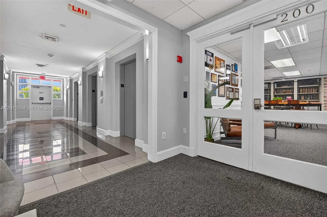 Main entrance suite 200