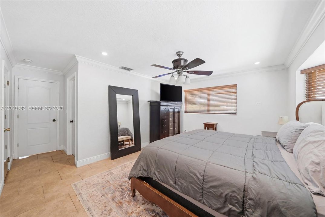 Activo con contrato: $1,195,000 (4 camas, 2 baños, 2590 Pies cuadrados)