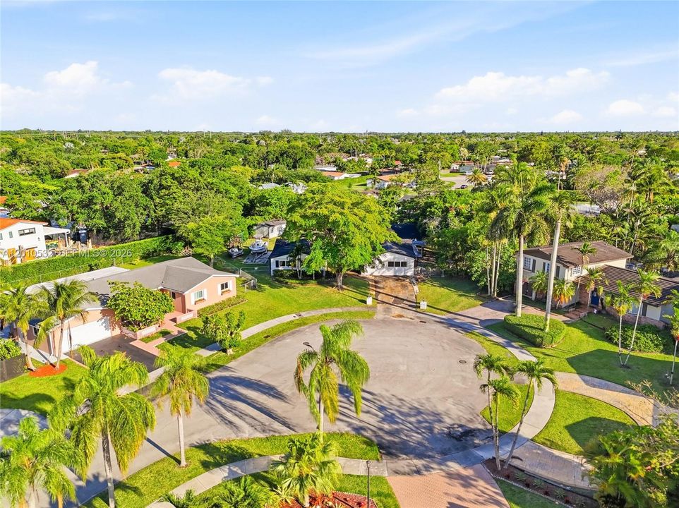 Activo con contrato: $1,195,000 (4 camas, 2 baños, 2590 Pies cuadrados)