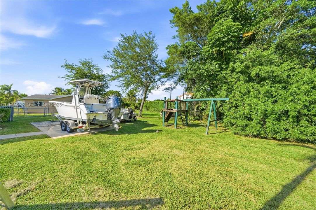 Activo con contrato: $1,195,000 (4 camas, 2 baños, 2590 Pies cuadrados)