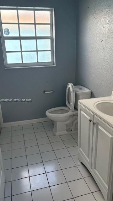 For Rent: $3,000 (3 beds, 2 baths, 1446 Square Feet)