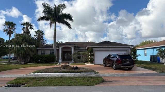 For Rent: $3,000 (3 beds, 2 baths, 1446 Square Feet)