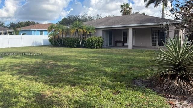 For Rent: $3,000 (3 beds, 2 baths, 1446 Square Feet)