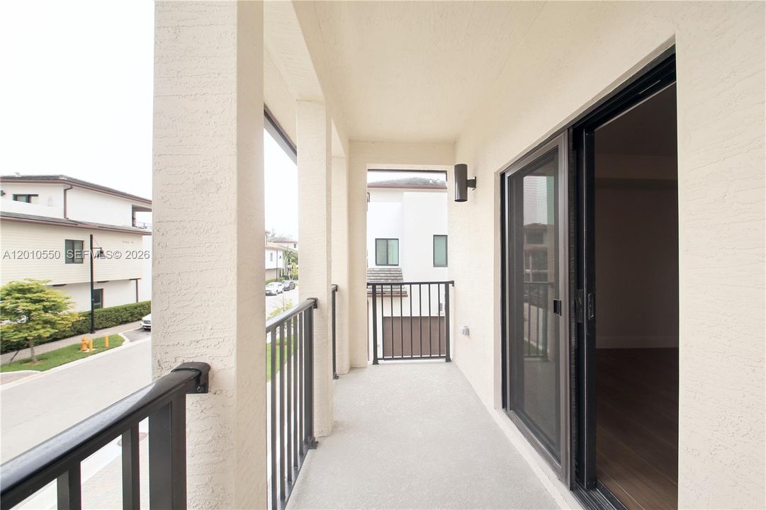 В аренду: $5,200 (3 спален, 2 ванн, 2878 Квадратных фут)