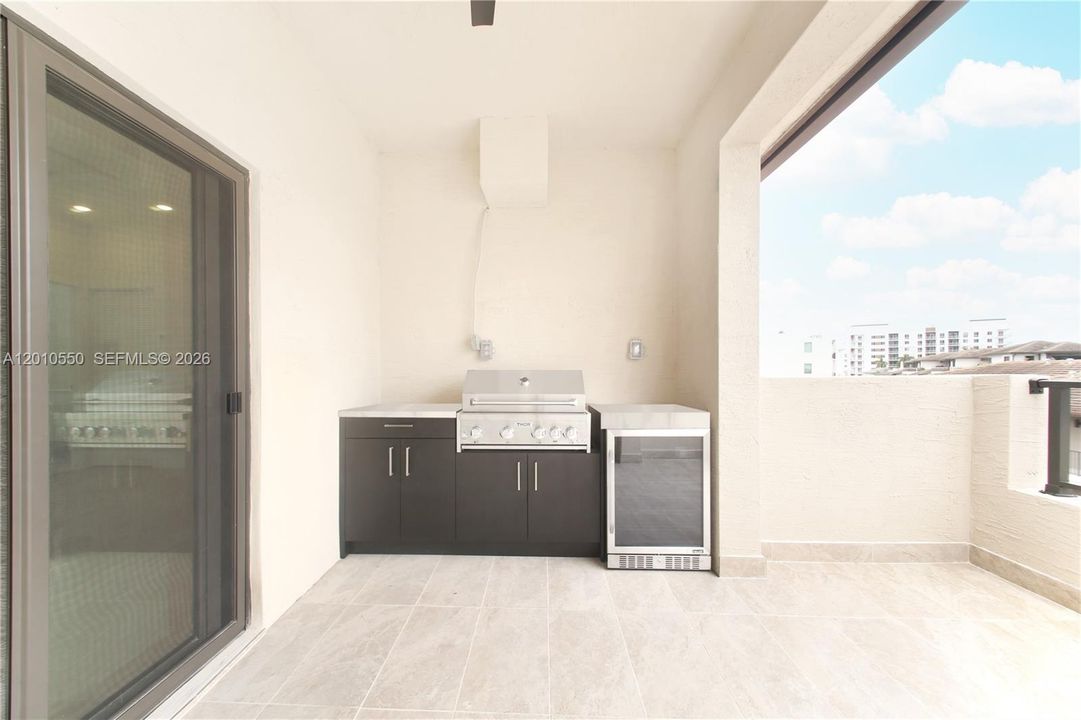 В аренду: $5,200 (3 спален, 2 ванн, 2878 Квадратных фут)