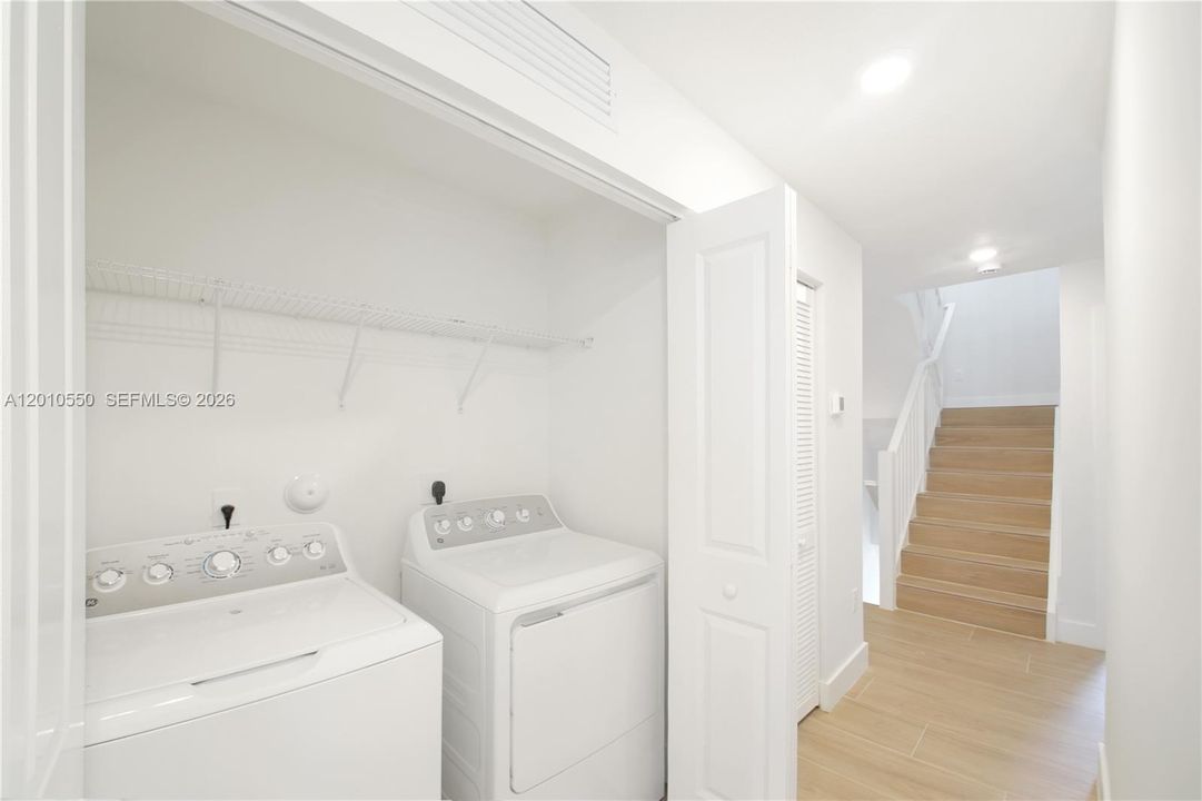 В аренду: $5,200 (3 спален, 2 ванн, 2878 Квадратных фут)