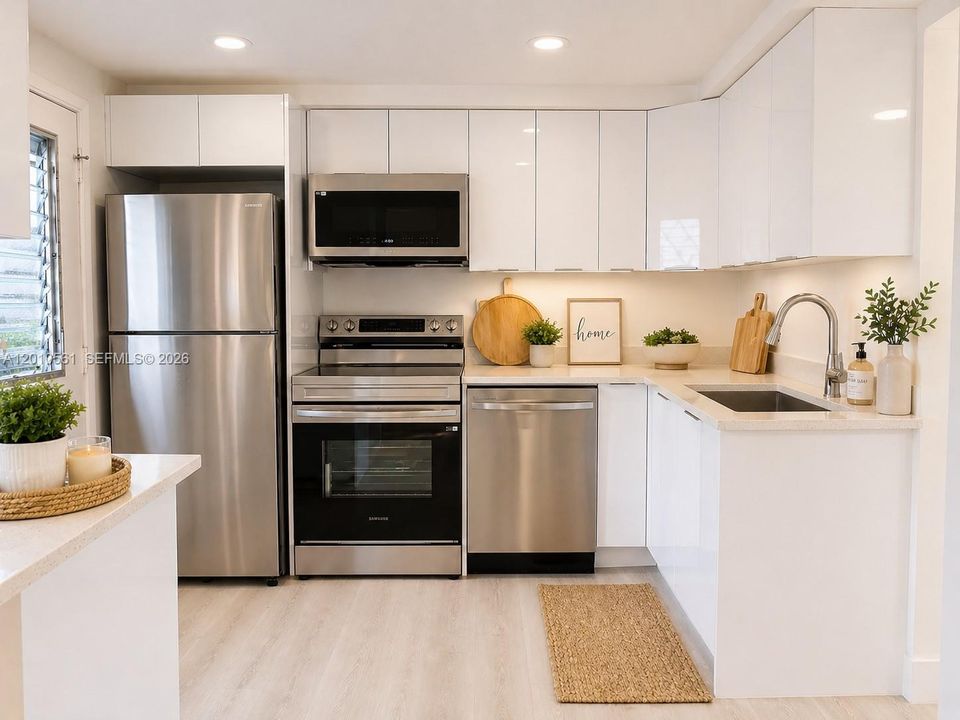 For Sale: $188,000 (1 beds, 1 baths, 817 Square Feet)