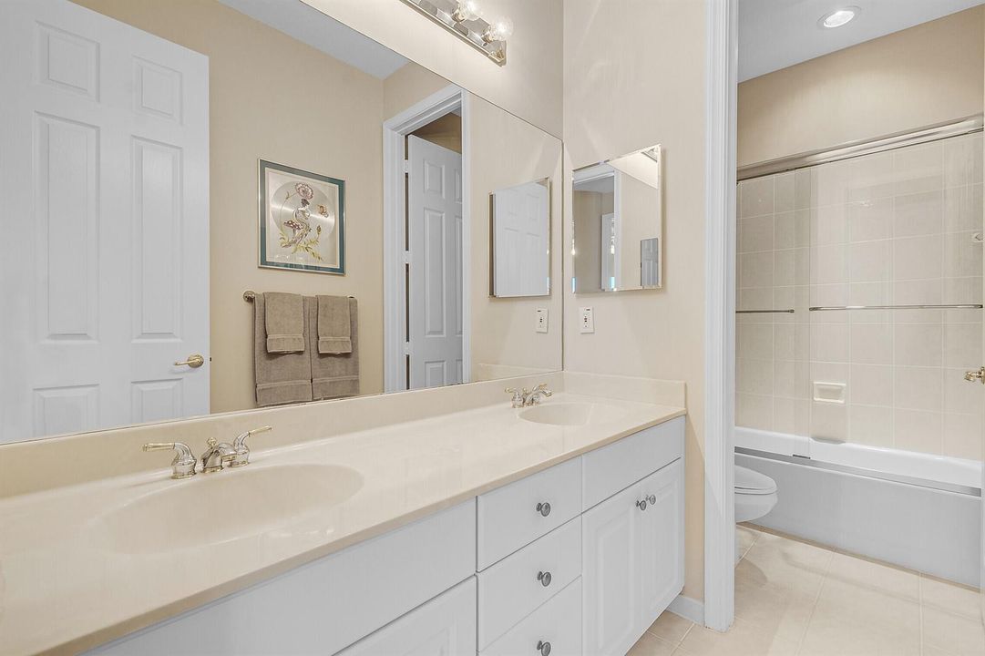 35_4600_Mariners_Cove_Dr__35_mls