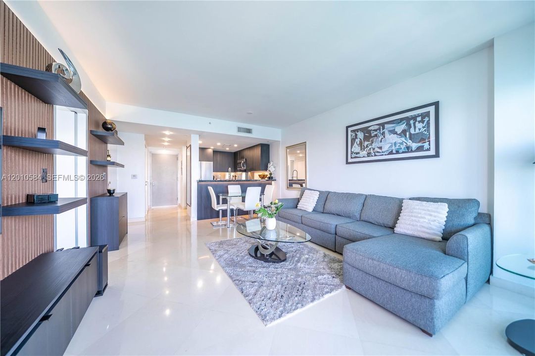 Active With Contract: $5,000 (1 beds, 1 baths, 776 Square Feet)
