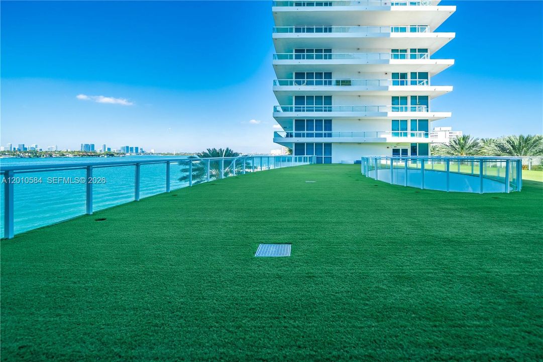Active With Contract: $5,000 (1 beds, 1 baths, 776 Square Feet)