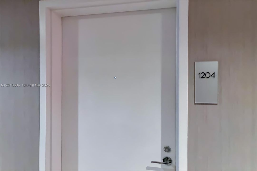 Active With Contract: $5,000 (1 beds, 1 baths, 776 Square Feet)