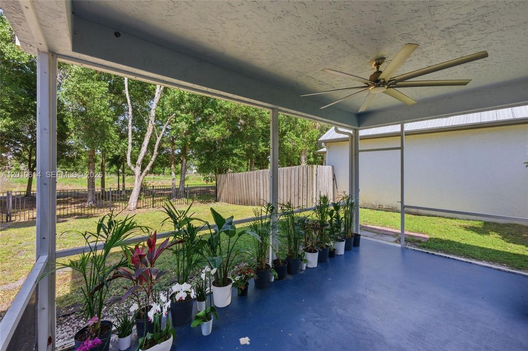 For Sale: $599,999 (4 beds, 2 baths, 2353 Square Feet)