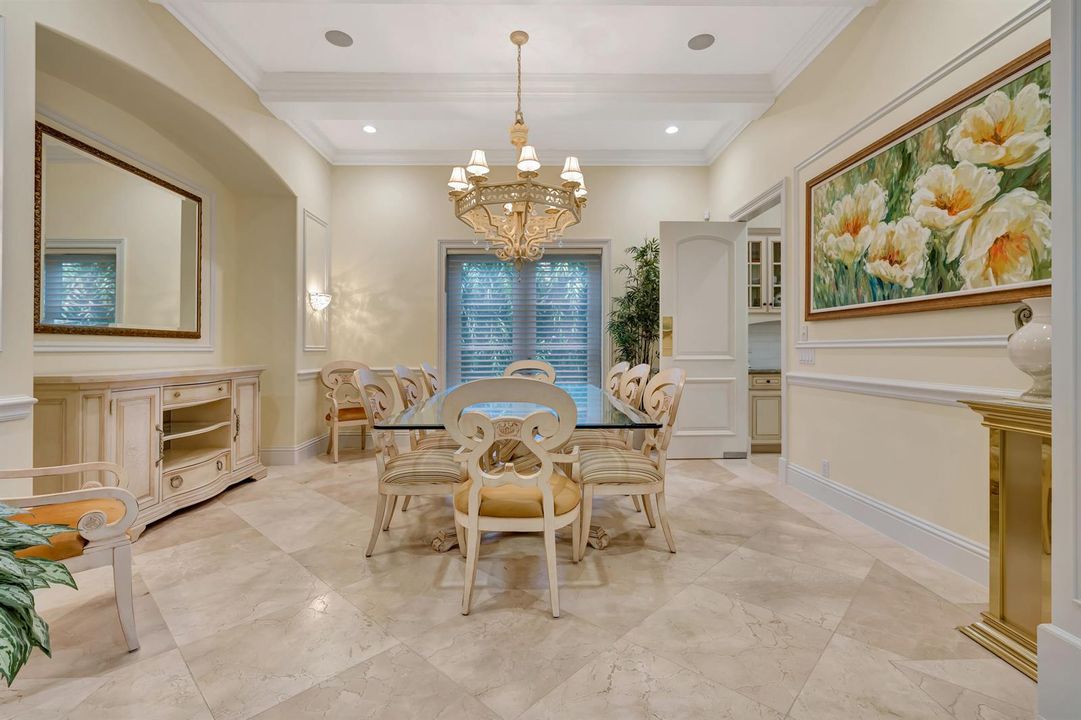 Formal Dining