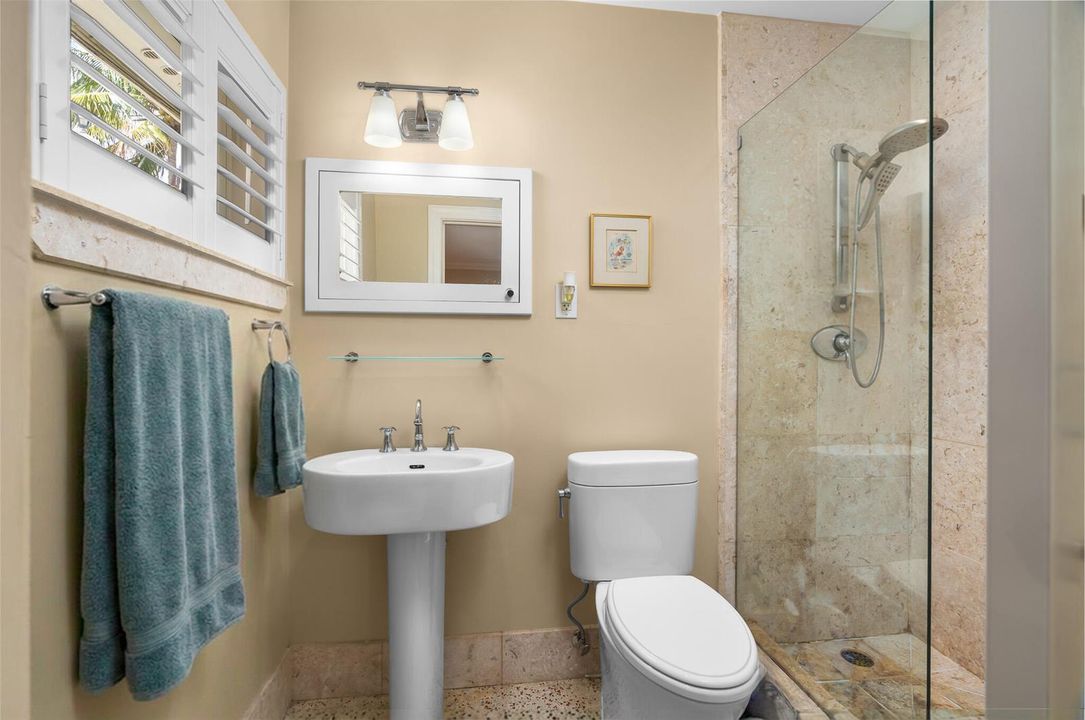 Primary bath