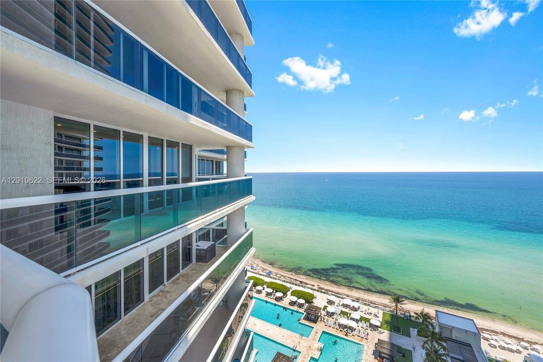 For Sale: $1,445,000 (3 beds, 2 baths, 1782 Square Feet)