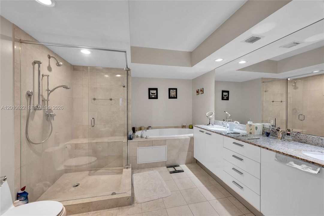 For Sale: $1,445,000 (3 beds, 2 baths, 1782 Square Feet)