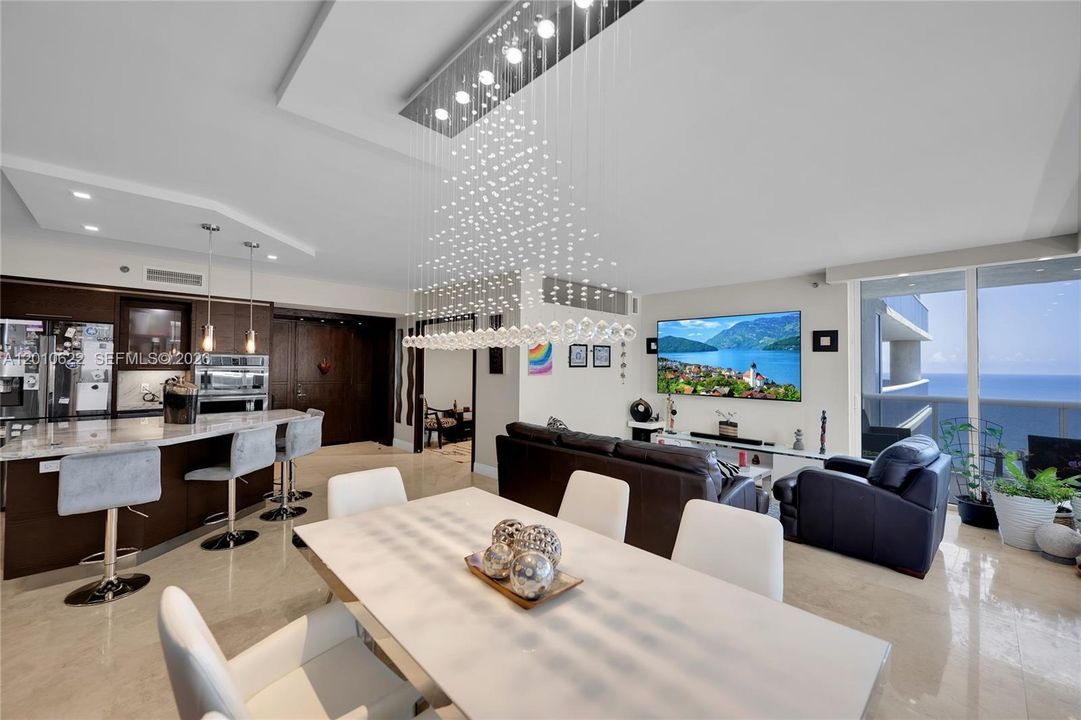 For Sale: $1,445,000 (3 beds, 2 baths, 1782 Square Feet)