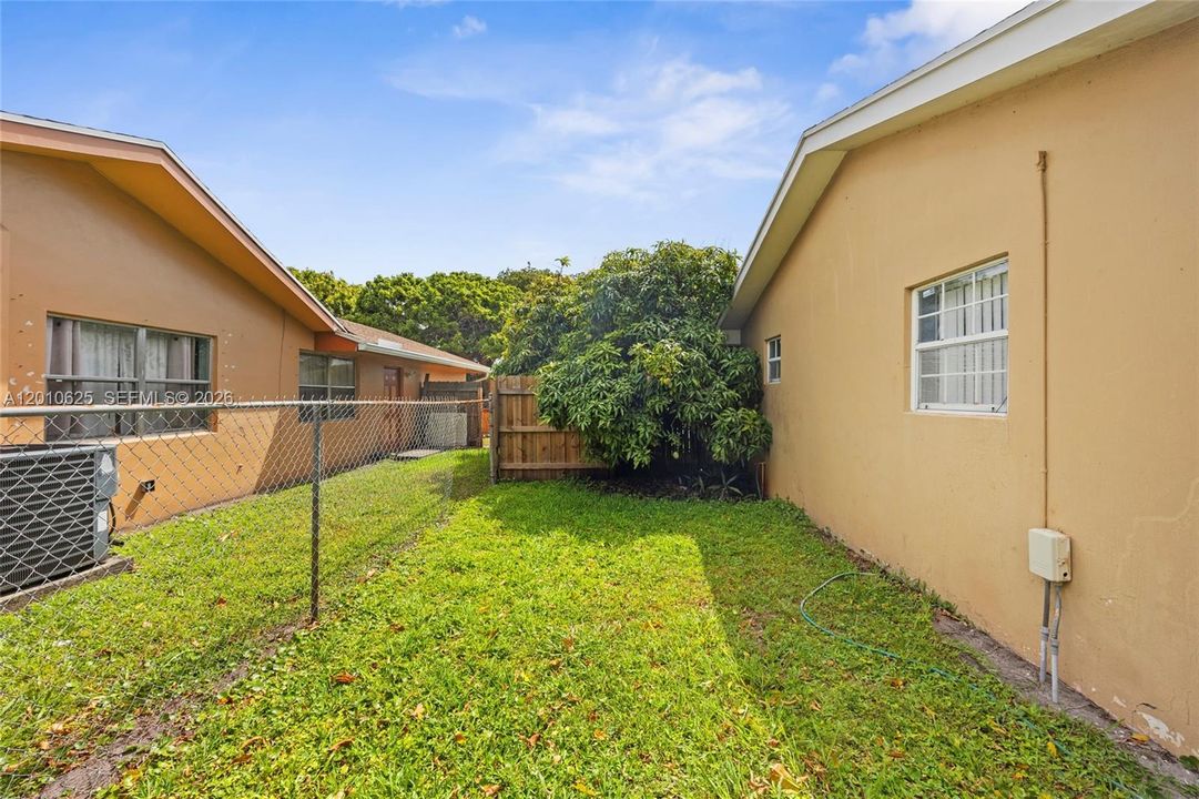 For Sale: $590,000 (3 beds, 2 baths, 1920 Square Feet)