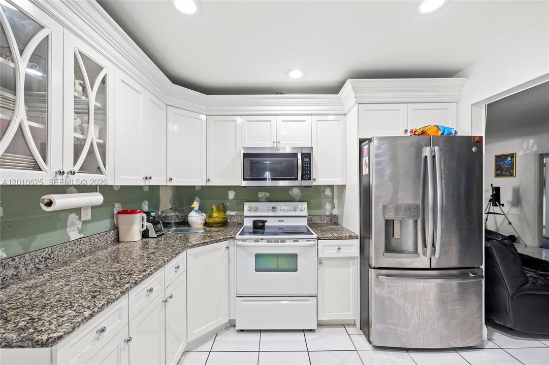 For Sale: $590,000 (3 beds, 2 baths, 1920 Square Feet)