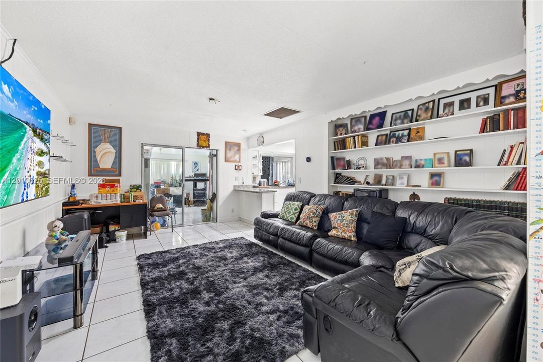 For Sale: $590,000 (3 beds, 2 baths, 1920 Square Feet)