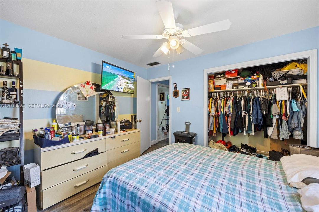 For Sale: $590,000 (3 beds, 2 baths, 1920 Square Feet)