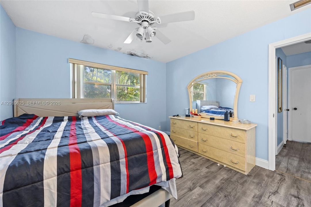 For Sale: $590,000 (3 beds, 2 baths, 1920 Square Feet)