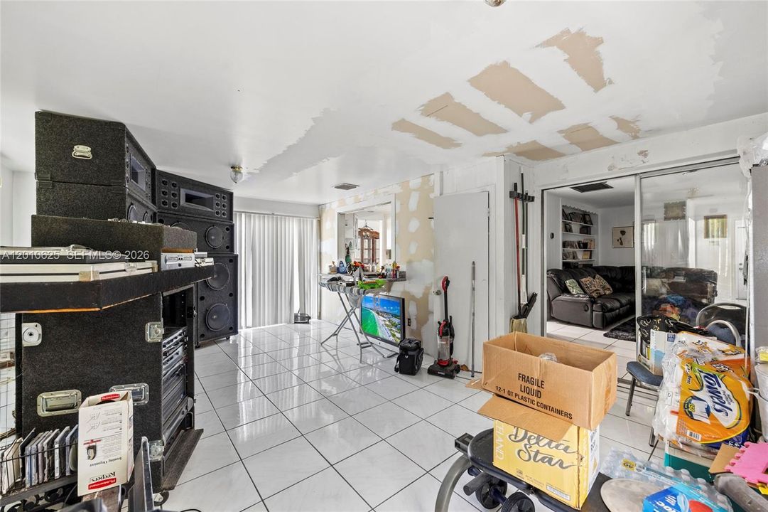 For Sale: $590,000 (3 beds, 2 baths, 1920 Square Feet)