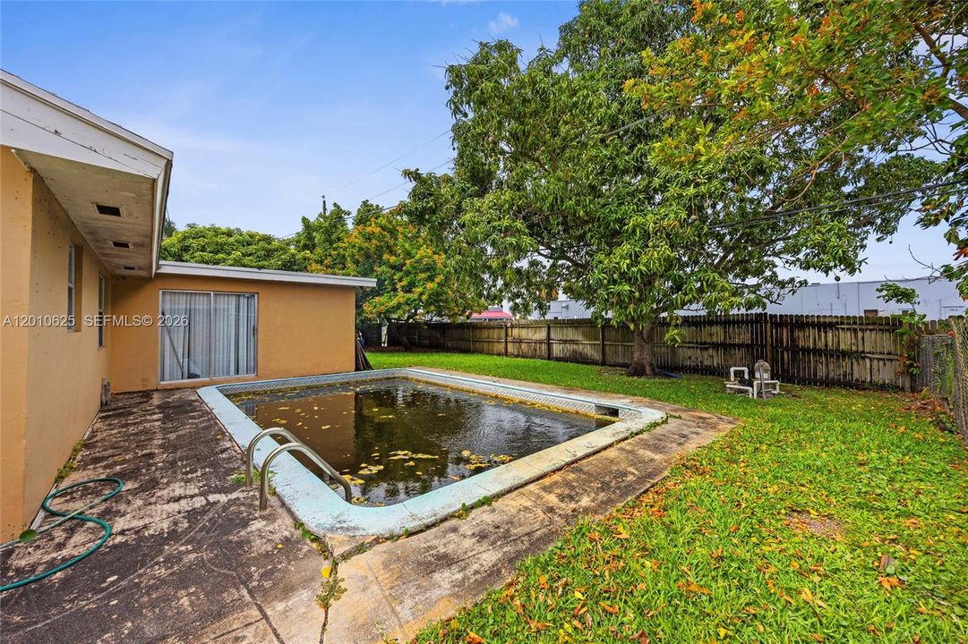 For Sale: $590,000 (3 beds, 2 baths, 1920 Square Feet)
