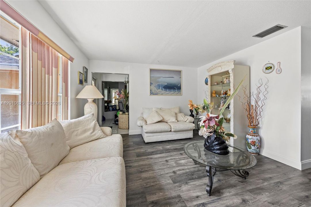 For Sale: $590,000 (3 beds, 2 baths, 1920 Square Feet)