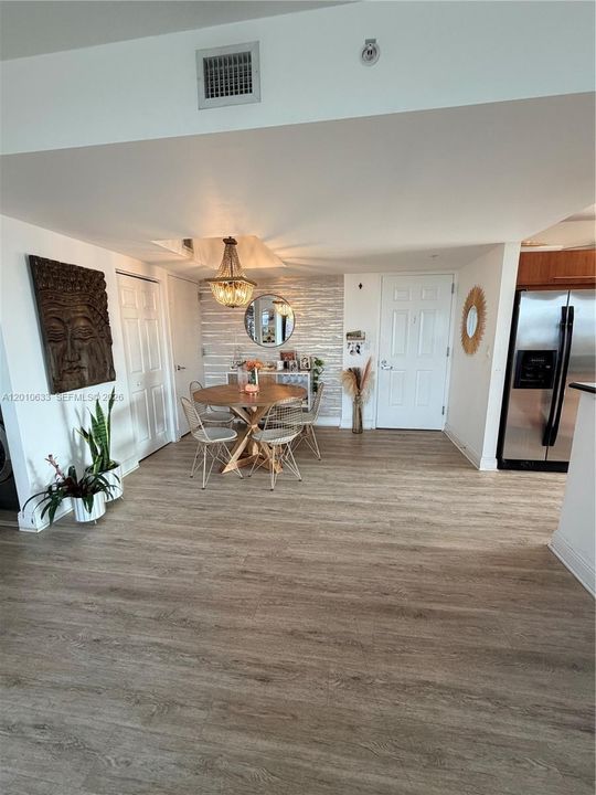 Vendido Recientemente: $525,000 (2 camas, 2 baños, 1242 Pies cuadrados)