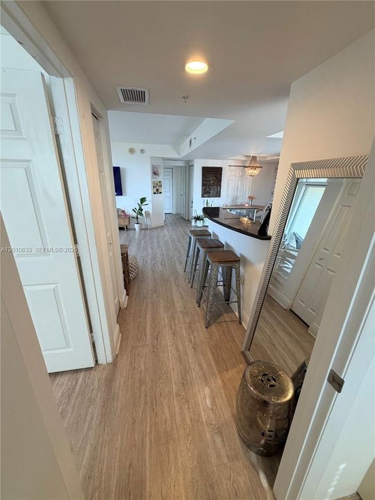 Vendido Recientemente: $525,000 (2 camas, 2 baños, 1242 Pies cuadrados)