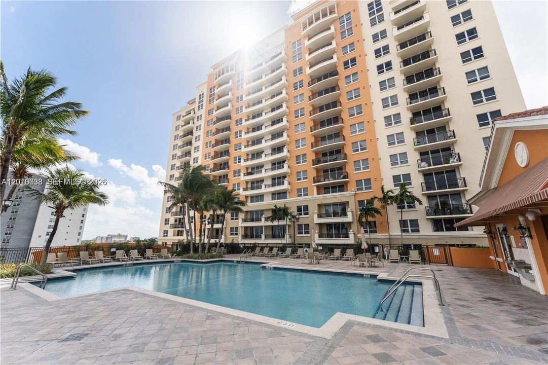 Vendido Recientemente: $525,000 (2 camas, 2 baños, 1242 Pies cuadrados)