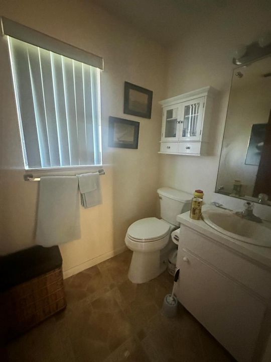 1/2 BATH