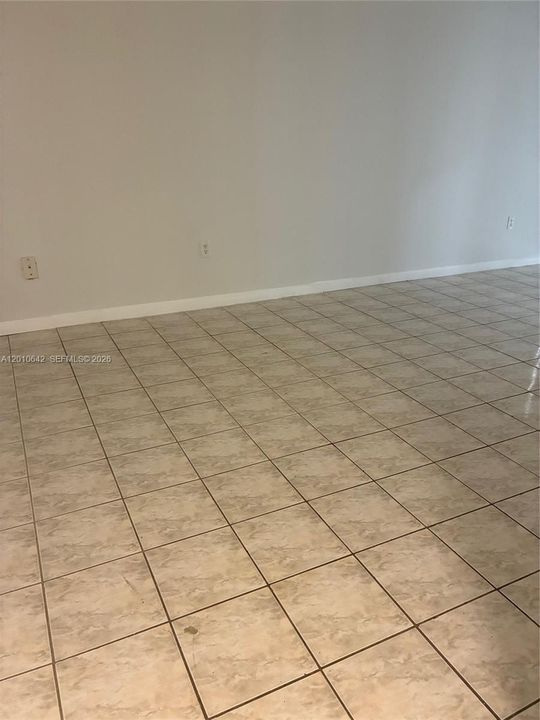 Active With Contract: $2,300 (2 beds, 2 baths, 0 Square Feet)