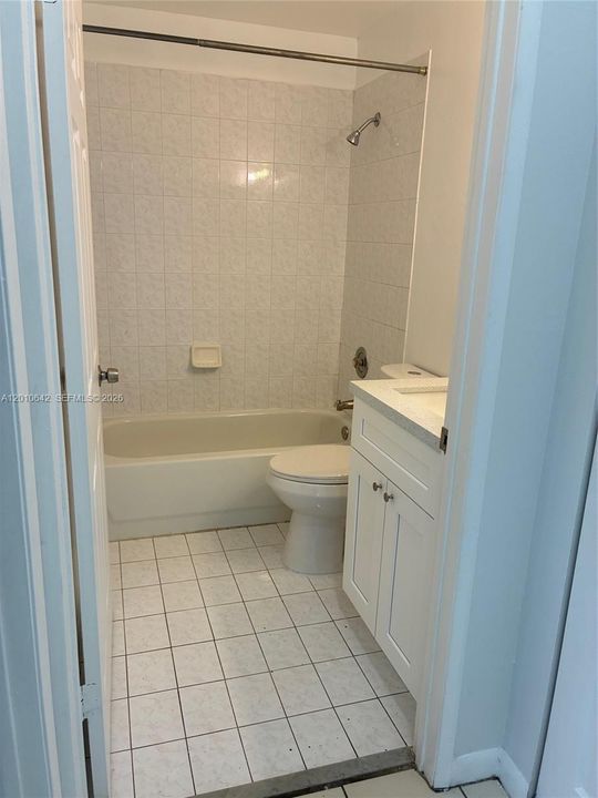 Active With Contract: $2,300 (2 beds, 2 baths, 0 Square Feet)
