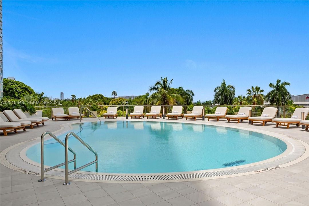 For Sale: $1,950,000 (2 beds, 2 baths, 1274 Square Feet)