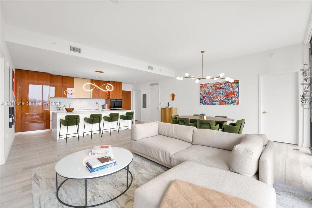 For Sale: $1,950,000 (2 beds, 2 baths, 1274 Square Feet)